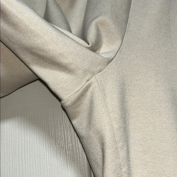 Vuori Halo Warm-Up Jogger - Women’s Size Large - Picture 8 of 9